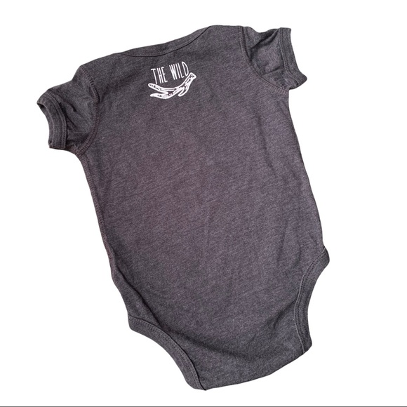 5/$25 Rabbit Skins Squirrel Gray SL Snap Button Onesie Bodysuit Baby 12 Months - Picture 2 of 4